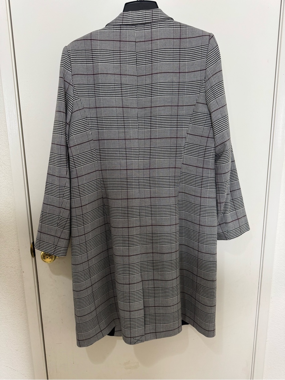 Calvin Klein Gray Plaid Trench Coat with Subtle Red Windowpane - Picture 6 of 6